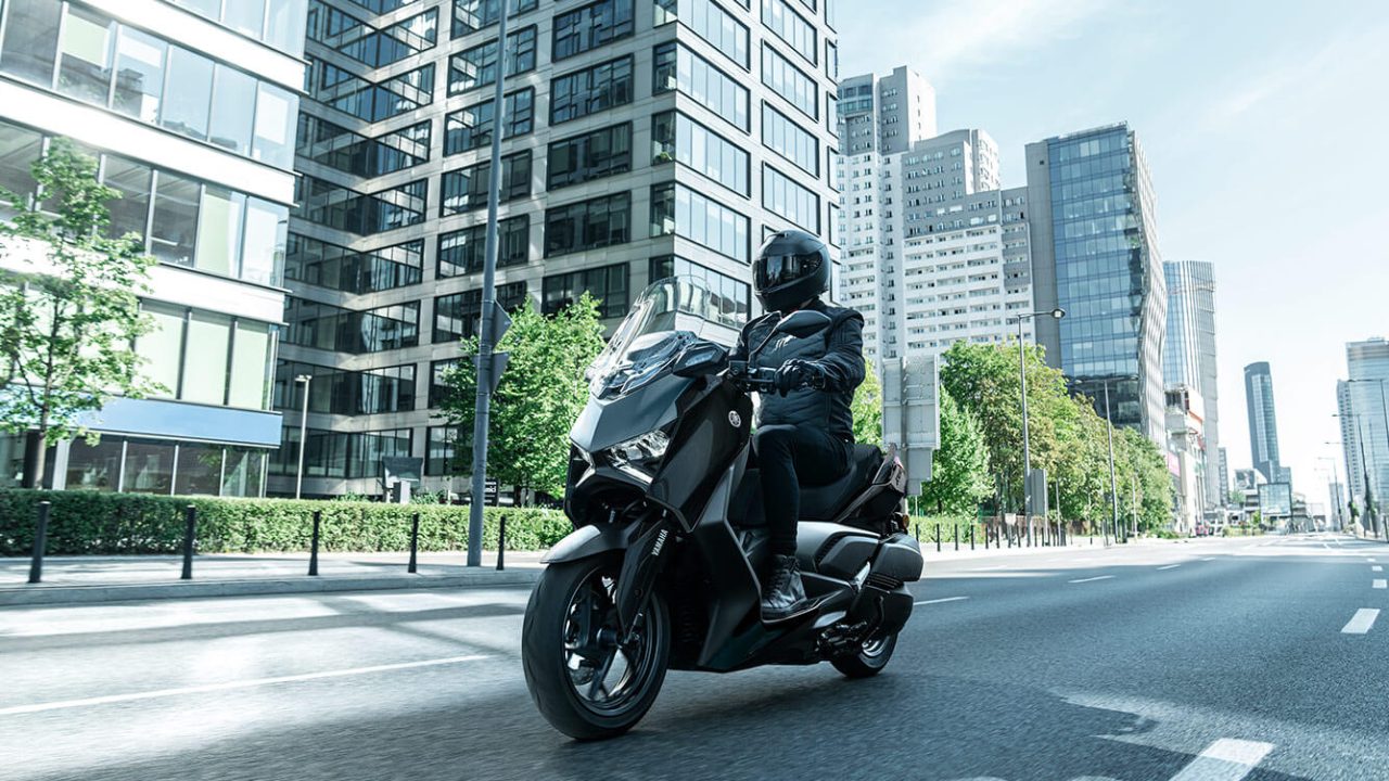 yamaha_xmax_2025_1