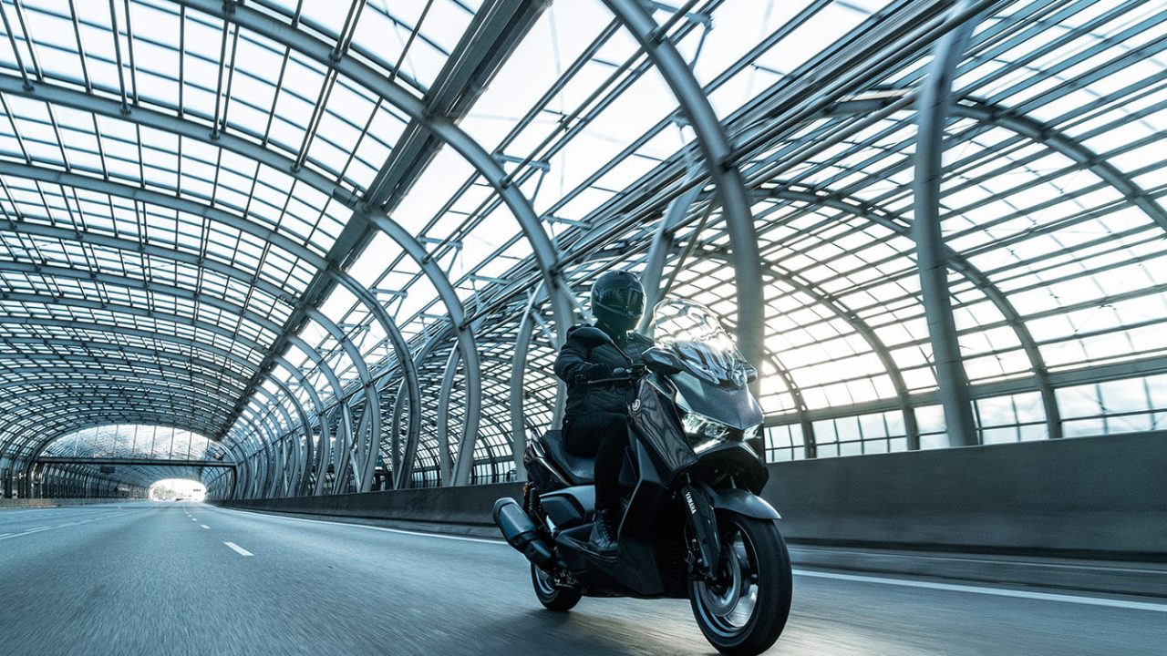 yamaha_xmax_2025_3-1